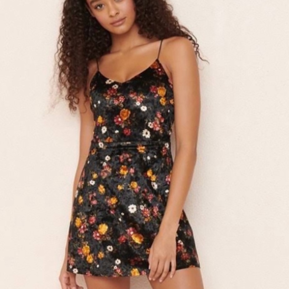 Floral flowy mini dress